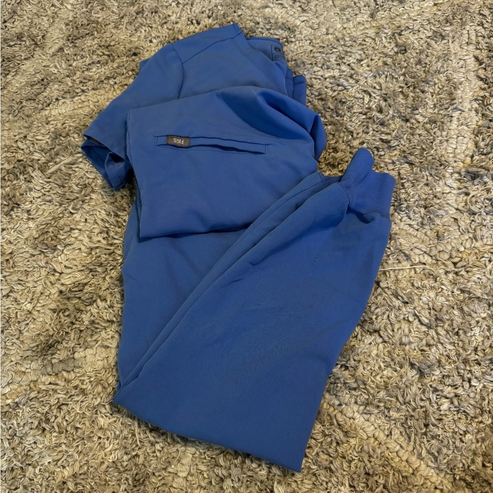 Cecil Blue Women’s figs Set Zamora Jogger bottoms & Casma 3 Pocket top